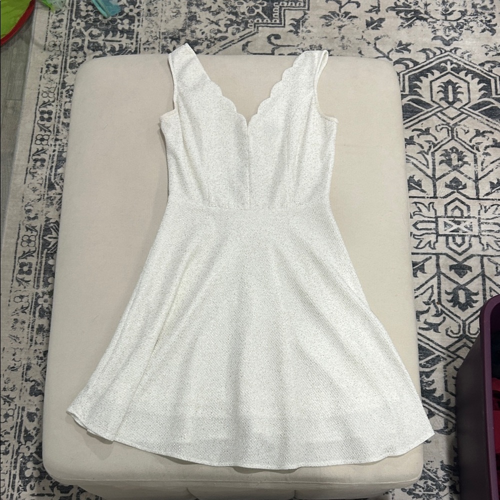 Verty White V-Neck Mini Dress
